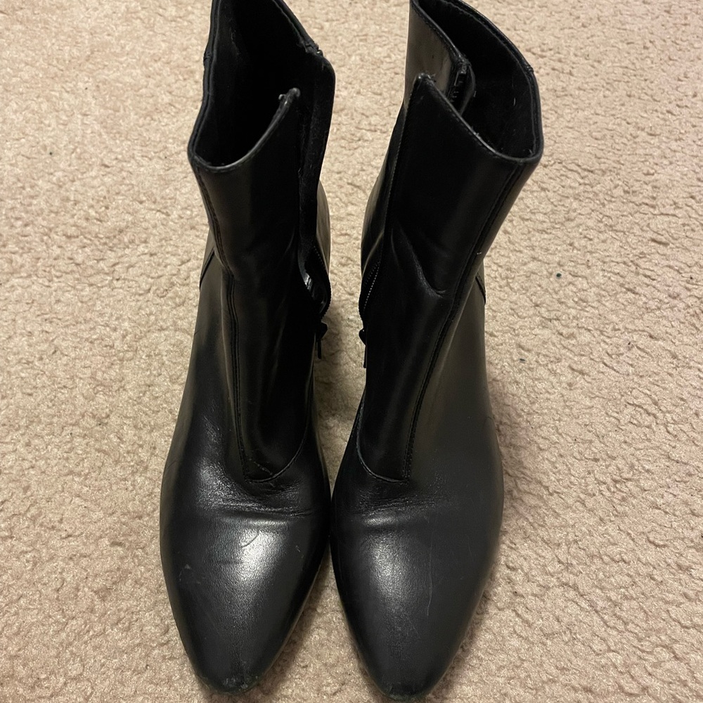 Vagabond Black Leather Ankle Booties